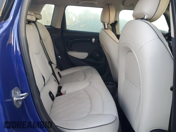 2021 MINI Hardtop 4 Door Cooper S with VIN WMWXU9C04M2N77138, listed as a Copart auction lot 83422584 with 32,370 mi miles and Salvage title. Bid and sale history available at DreamBid. Image 10.