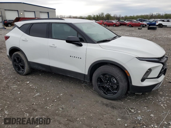 2024 Chevrolet Blazer LT z VIN 3GNKBCR4XRS207521, wystawiony jako Copart lot #51291885 z przebiegiem 20 953 mil mil oraz Szkoda całkowita • Salvage title. Historia ofert i sprzedaży dostępna na DreamBid. Obrazek 4.