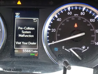 2019 Toyota Highlander SE with VIN 5TDJZRFH8KS727883, listed as a IAAI auction lot 41882956 with 56,043 mi miles. Bid and sale history available at carsss.com. Image 7.