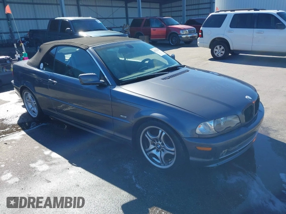 2003 BMW 3 Series 330Ci with VIN WBABS53433JU97622, listed as a IAAI auction lot 41270839 with 200,377 mi miles. Bid and sale history available at carsss.com. Image 1.