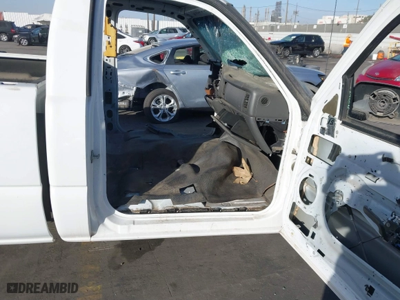 2006 Chevrolet Silverado 1500 Work Truck with VIN 1GCEC14V66E127405, listed as a IAAI auction lot 41279319 with 1 mi miles. Bid and sale history available at carsss.com. Image 5.
