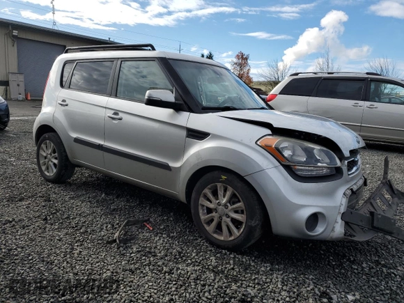2012 Kia Soul + with VIN KNDJT2A61C7385509, listed as a Copart auction lot 86663864 with 60,091 mi miles and Salvage Title. Bid and sale history available at carsss.com. Image 4.