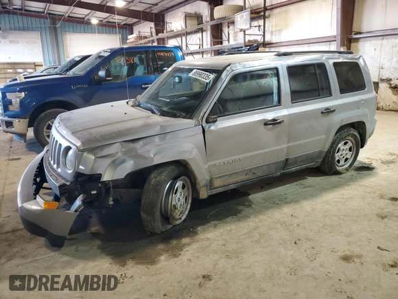 2016 Jeep Patriot Sport SE z VIN 1C4NJPBA8GD679214, wystawiony jako Copart lot #88990335 z przebiegiem 131 640 mil mil oraz Szkoda całkowita • Salvage title. Historia ofert i sprzedaży dostępna na DreamBid. Obrazek 1.