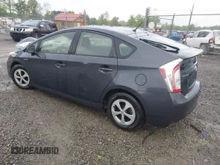 2015 Toyota Prius Four z VIN JTDKN3DU2F0439833, wystawiony jako IAAI lot #42216345 z przebiegiem 96 872 mil mil oraz . Historia ofert i sprzedaży dostępna na DreamBid. Obrazek 3.