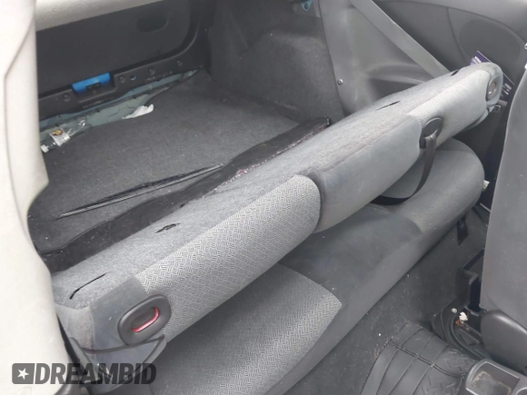 2000 Ford Focus ZX3 with VIN 3FAFP3131YR254186, listed as a IAAI auction lot 42049619 with Not provided miles and . Bid and sale history available at DreamBid. Image 8.