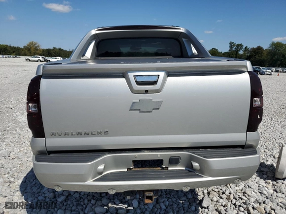 2011 Chevrolet Avalanche LTZ with VIN 3GNTKGE30BG305989, listed as a Copart auction lot 70499944 with 133,392 mi miles and Salvage Title. Bid and sale history available at carsss.com. Image 6.