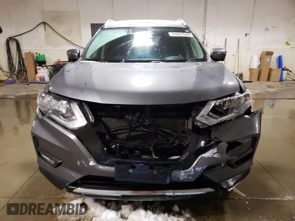 2017 Nissan Rogue S with VIN JN8AT2MV0HW262918, listed as a Copart auction lot 41687643 with 77,417 mi miles and . Bid and sale history available at DreamBid. Image 5.