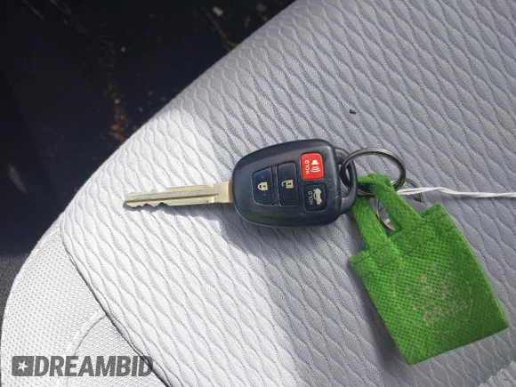 2016 Toyota Corolla L z VIN 5YFBURHE1GP398787, wystawiony jako IAAI lot #41667240 z przebiegiem 128 144 mil mil oraz . Historia ofert i sprzedaży dostępna na DreamBid. Obrazek 11.