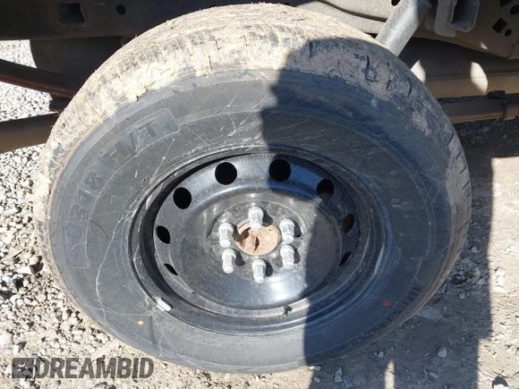 2009 Ford F-150 STX с VIN 1FTRX14899FA35204, выставлен на аукционе IAAI как лот 41757783 с пробегом 229 262 миль миль и . История ставок и продаж доступна на DreamBid. Изображение 6.