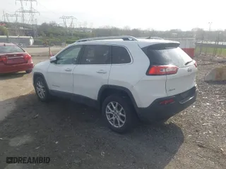 2017 Jeep Cherokee Latitude with VIN 1C4PJMCB5HW575395, listed as a IAAI auction lot 42002597 with 118,183 mi miles. Bid and sale history available at carsss.com. Image 3.