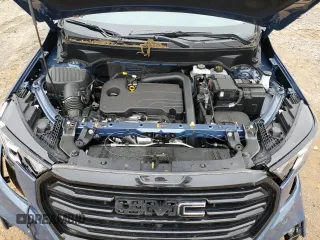 2024 GMC Terrain SLT with VIN 3GKALVEGXRL402255, listed as a Copart auction lot 58592915 with 8,998 mi miles and Salvage title. Bid and sale history available at DreamBid. Image 12.