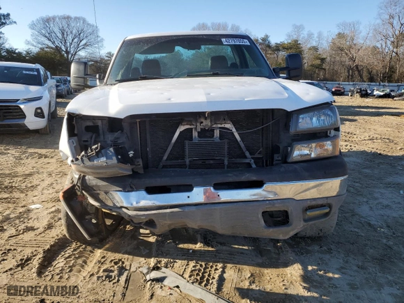 2001 Chevrolet Silverado 2500 with VIN 1GBHC24U11Z261013, listed as a Copart auction lot 42797055 with 206,173 mi miles and Salvage Title. Bid and sale history available at carsss.com. Image 5.