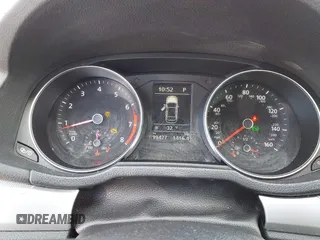 2017 Volkswagen Passat S z VIN 1VWAT7A39HC070407, wystawiony jako IAAI lot #41529297 z przebiegiem 99 427 mil mil oraz . Historia ofert i sprzedaży dostępna na DreamBid. Obrazek 7.