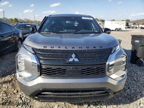 2023 Mitsubishi Outlander SE with VIN JA4J3UA87PZ024531, listed as a Copart auction lot 47557035 with 27,600 mi miles and Salvage Title. Bid and sale history available at carsss.com. Image 5.