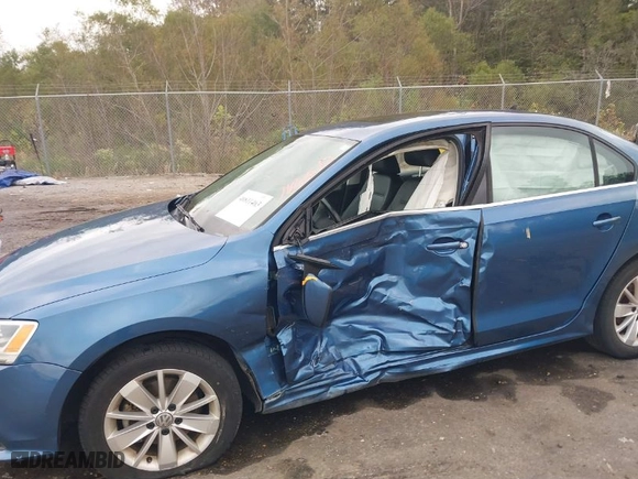 2016 Volkswagen Jetta Sedan 1.4T SE w/Connectivity with VIN 3VWD67AJ4GM255416, listed as a IAAI auction lot 40811463 with NaN miles. Bid and sale history available at carsss.com. Image 6.