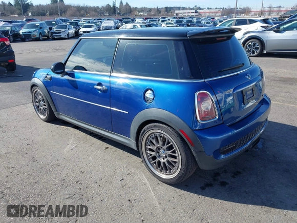 2008 MINI Hardtop S z VIN WMWMF73528TT86864, wystawiony jako IAAI lot #41652467 z przebiegiem Nie podano mil oraz . Historia ofert i sprzedaży dostępna na DreamBid. Obrazek 3.