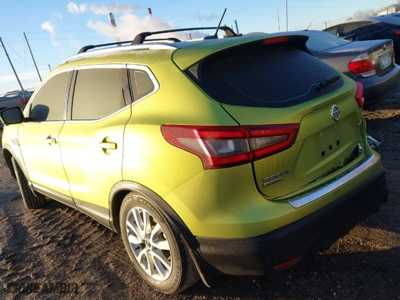 2020 Nissan Rogue Sport S with VIN JN1BJ1CWXLW373479, listed as a IAAI auction lot 41071840 with 97,197 mi miles. Bid and sale history available at carsss.com. Image 3.