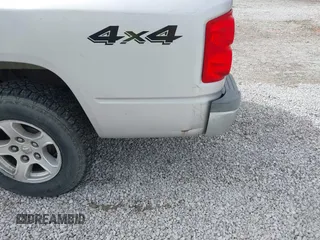 2006 Dodge Dakota SLT with VIN 1D7HW48N06S605938, listed as a IAAI auction lot 41669424 with 193,069 mi miles. Bid and sale history available at carsss.com. Image 6.