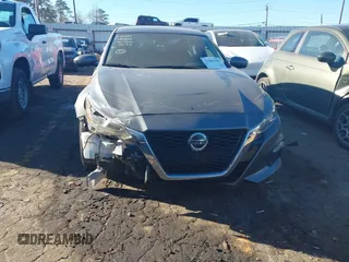 2019 Nissan Altima S with VIN 1N4BL4BV7KC100457, listed as a IAAI auction lot 41682304 with 42,703 mi miles and . Bid and sale history available at carsss.com. Image 6.