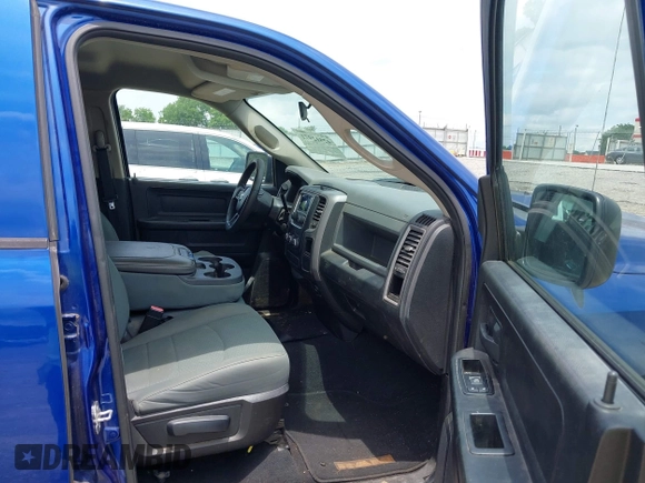 2014 Ram 1500 Express z VIN 1C6RR6FT9ES364535, wystawiony jako IAAI lot #42512971 z przebiegiem 279 894 mil mil oraz . Historia ofert i sprzedaży dostępna na DreamBid. Obrazek 5.