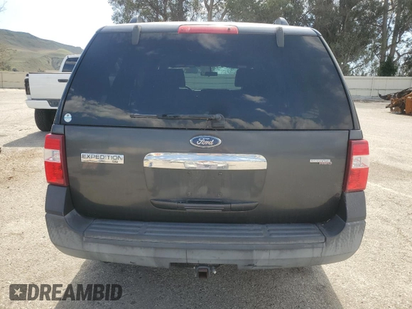 2007 Ford Expedition XLT with VIN 1FMFU15527LA55577, listed as a Copart auction lot 52045385 with 102,401 mi miles and Clean title. Bid and sale history available at DreamBid. Image 6.