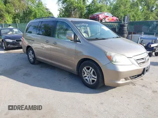 2006 Honda Odyssey EX-L with VIN 5FNRL38656B414992, listed as a IAAI auction lot 42179924 with 298,440 mi miles. Bid and sale history available at carsss.com. Image 1.