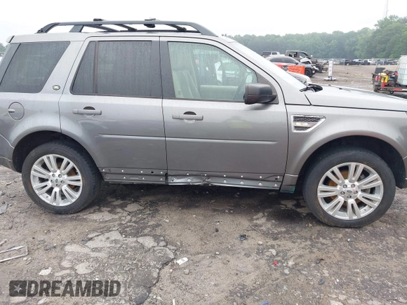 2010 Land Rover LR2 HSE z VIN SALFT2BNXAH208548, wystawiony jako IAAI lot #42387739 z przebiegiem 147 093 mil mil oraz . Historia ofert i sprzedaży dostępna na DreamBid. Obrazek 6.