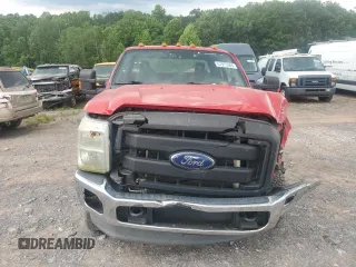2013 Ford F-350 with VIN 1FD8X3F60DEB00261, listed as a Copart auction lot 57975365 with 221,878 mi miles and Salvage title. Bid and sale history available at DreamBid. Image 5.