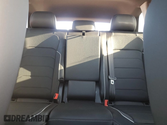 2024 Volkswagen Tiguan SEL R-Line с VIN 3VV4B7AX3RM141897, выставлен на аукционе Copart как лот 52227155 с пробегом 12 988 миль миль и Списание • Salvage title. История ставок и продаж доступна на DreamBid. Изображение 10.