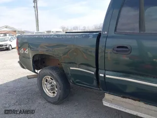 2002 Chevrolet Silverado 2500HD LS with VIN 1GCHK23UX2F195466, listed as a IAAI auction lot 41671952 with 238,184 mi miles. Bid and sale history available at carsss.com. Image 6.
