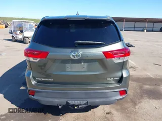 2018 Toyota Highlander SE with VIN 5TDJZRFH3JS834516, listed as a IAAI auction lot 41670880 with 81,274 mi miles and . Bid and sale history available at DreamBid. Image 16.