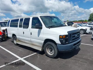 2013 Ford Econoline Cargo Commercial z VIN 1FTSS3EL8DDB11658, wystawiony jako IAAI lot #42400365 z przebiegiem 170 019 mil mil oraz . Historia ofert i sprzedaży dostępna na DreamBid. Obrazek 1.