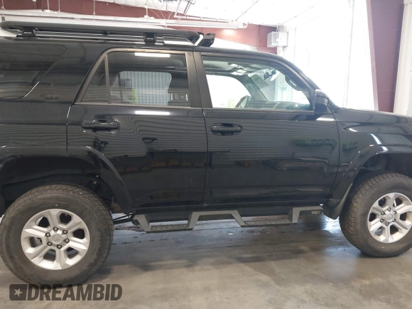 2017 Toyota 4Runner SR5 with VIN JTEBU5JR3H5412625, listed as a IAAI auction lot 41890217 with 34,717 mi miles and . Bid and sale history available at DreamBid. Image 13.