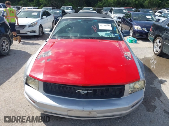 2006 Ford Mustang Standard with VIN 1ZVFT84N865179869, listed as a IAAI auction lot 42739510 with 200,205 mi miles and . Bid and sale history available at DreamBid. Image 6.