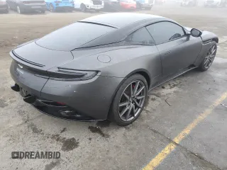 2018 Aston Martin DB11 z VIN SCFRMFAV1JGL05008, wystawiony jako Copart lot #41488505 z przebiegiem 18 133 mil mil oraz Szkody całkowita. Historia ofert i sprzedaży dostępna na DreamBid. Obrazek 3.