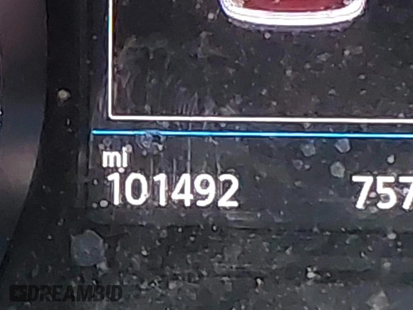2018 Volkswagen Tiguan S with VIN 3VV1B7AX8JM124827, listed as a IAAI auction lot 41544321 with 101,492 mi miles and . Bid and sale history available at DreamBid. Image 15.