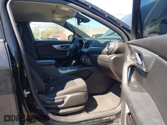 2021 Chevrolet Blazer LT with VIN 3GNKBHRS8MS509815, listed as a IAAI auction lot 42198300 with 71,282 mi miles and . Bid and sale history available at DreamBid. Image 5.