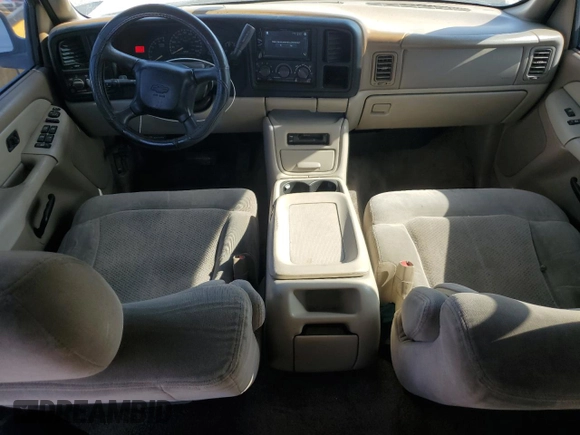 2001 Chevrolet Suburban LS with VIN 3GNEC16T81G222813, listed as a Copart auction lot 57213525 with 289,901 mi miles and Salvage title. Bid and sale history available at DreamBid. Image 8.
