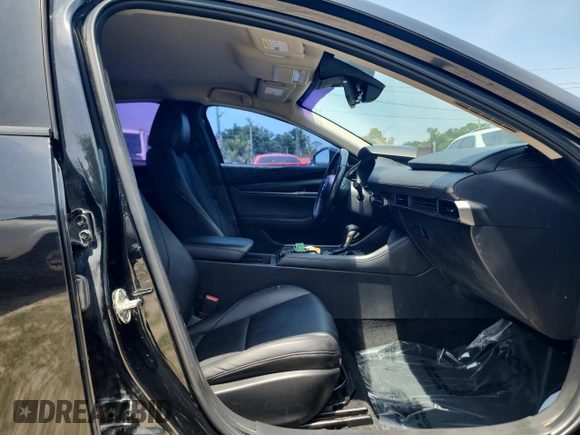 2021 Mazda 3 Select with VIN JM1BPABL0M1330190, listed as a Copart auction lot 62727635 with Not provided miles and Clean title. Bid and sale history available at DreamBid. Image 5.