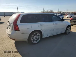 2010 Volvo V50 with VIN YV1382MW1A2571383, listed as a Copart auction lot 42980635 with 166,285 mi miles and Salvage Title. Bid and sale history available at carsss.com. Image 3.