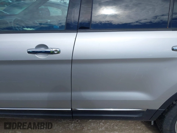 2011 Ford Explorer XLT с VIN 1FMHK8D8XBGA88007, выставлен на аукционе IAAI как лот 42335215 с пробегом 225 971 миль миль и . История ставок и продаж доступна на DreamBid. Изображение 14.