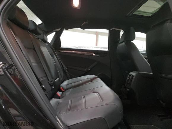 2021 Volkswagen Passat 2.0T R-Line with VIN 1VWMA7A37MC010543, listed as a Copart auction lot 88453995 with 31,692 mi miles and Non Repairable. Bid and sale history available at carsss.com. Image 10.