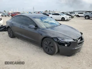 2024 Tesla Model 3 z VIN 5YJ3E1EA8RF726631, wystawiony jako Copart lot #43526145 z przebiegiem 12 980 mil mil oraz Czysty tytuł • Clean title. Historia ofert i sprzedaży dostępna na DreamBid. Obrazek 4.
