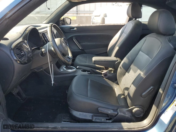 2018 Volkswagen Beetle S with VIN 3VWFD7AT4JM700857, listed as a Copart auction lot 76125604 with 75,560 mi miles and Salvage Title. Bid and sale history available at carsss.com. Image 7.