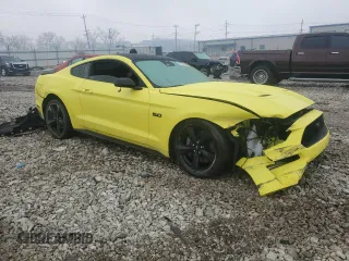 2021 Ford Mustang GT z VIN 1FA6P8CF7M5108554, wystawiony jako Copart lot #47706165 z przebiegiem 44 841 mil mil oraz Szkody całkowita. Historia ofert i sprzedaży dostępna na DreamBid. Obrazek 4.