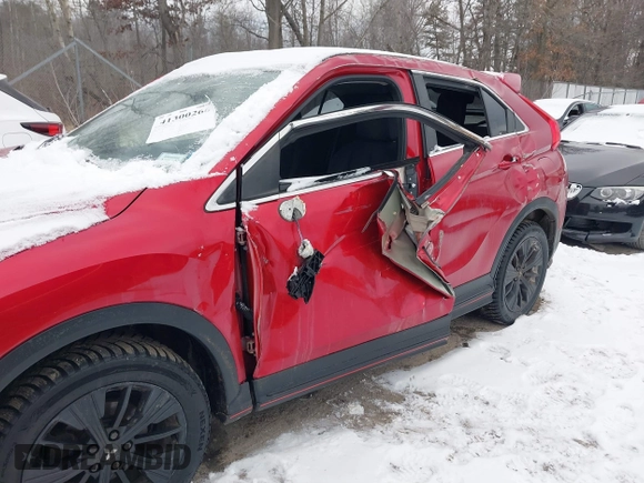 2019 Mitsubishi Eclipse Cross LE z VIN JA4AT4AA0KZ027895, wystawiony jako IAAI lot #41300266 z przebiegiem 87 993 mil mil oraz . Historia ofert i sprzedaży dostępna na DreamBid. Obrazek 6.