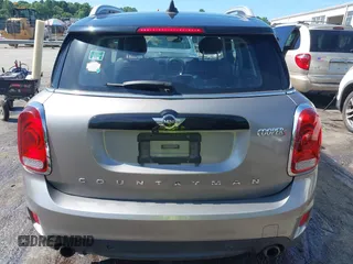 2018 MINI Countryman Cooper S with VIN WMZYT5C37J3E59574, listed as a IAAI auction lot 42534496 with 51,347 mi miles and . Bid and sale history available at DreamBid. Image 17.