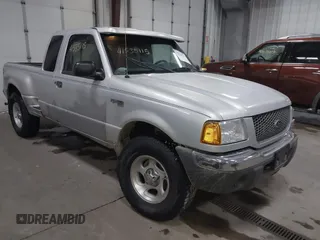 2001 Ford Ranger XL Fleet with VIN 1FTZR15E81TA57053, listed as a IAAI auction lot 41535115 with 146,784 mi miles. Bid and sale history available at carsss.com. Image 1.