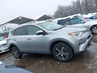 2016 Toyota RAV4 XLE с VIN 2T3RFREV0GW508957, выставлен на аукционе IAAI как лот 41522156 с пробегом 70 230 миль миль и . История ставок и продаж доступна на DreamBid. Изображение 14.
