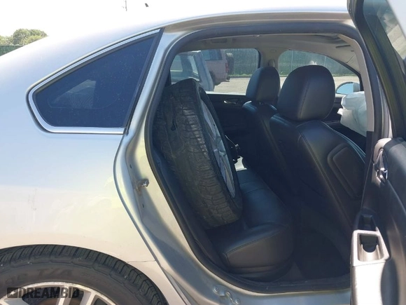2013 Chevrolet Impala LTZ with VIN 2G1WC5E30D1266641, listed as a IAAI auction lot 39649556 with 148,380 mi miles. Bid and sale history available at carsss.com. Image 8.